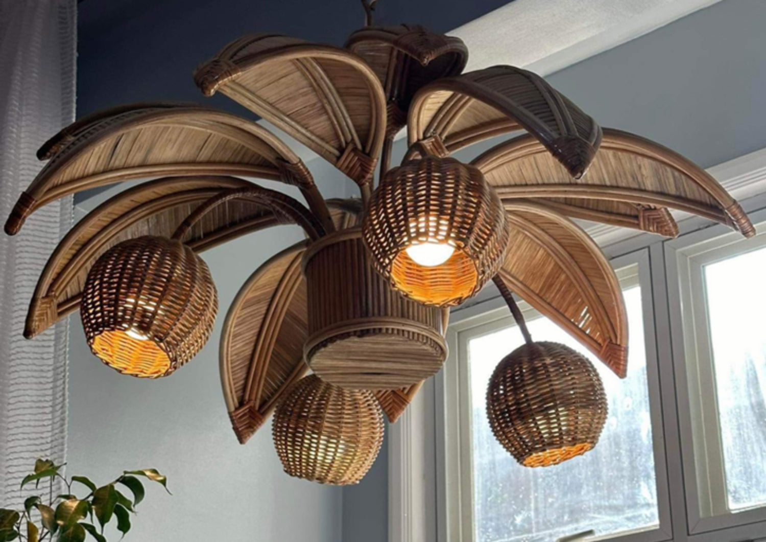 Pendant Lamps & Wall Lamps
