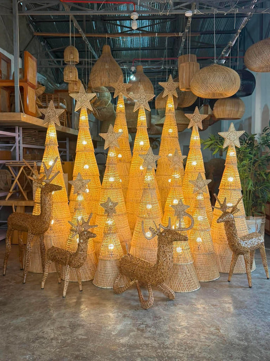 COLLAPSIBLE CHRISTMAS TREE