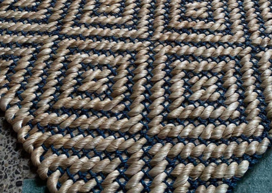 DIAMOND WEAVING